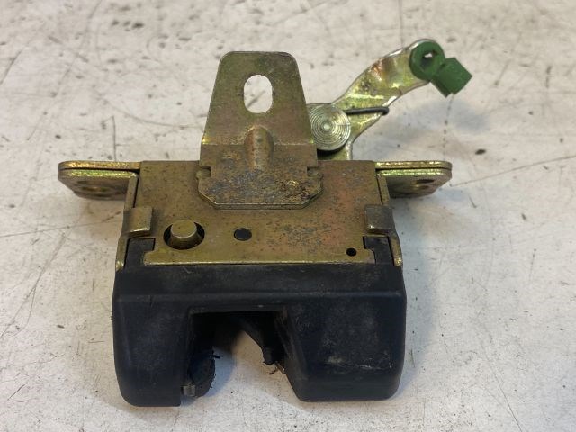 OPEL CORSA B Csomagtérajtó Zárszerkezet 2. kép