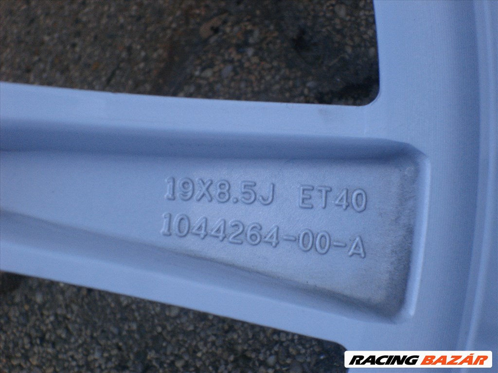 Tesla Model 3 Gyári 19 Alufelni 5. kép