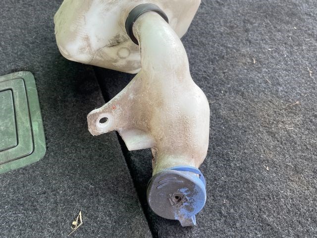 VOLVO C30 Ablakmosótartály Betöltő 3. kép