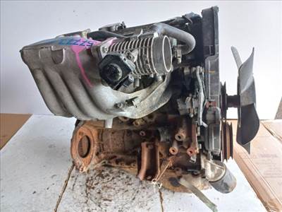 OPEL OMEGA Motor (Fűzött blokk hengerfejjel)