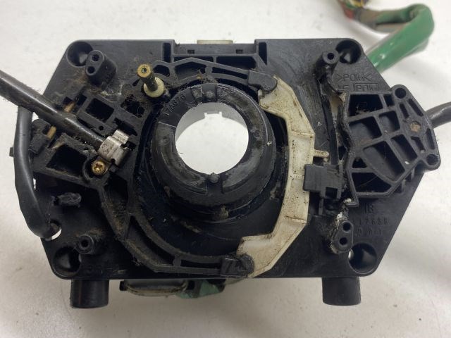 SUZUKI SWIFT II Ferdehátú (EA, MA) Komplett Kormánykapcsoló (Bajuszkapcsoló) 2. kép