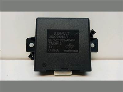 DACIA DUSTER Tolatóradar Elektronika