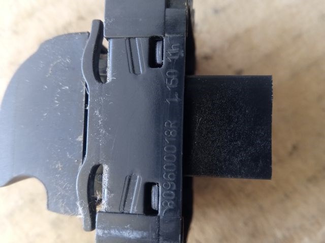 RENAULT FLUENCE (L30_) Jobb első Ablakemelő Kapcsoló 3. kép