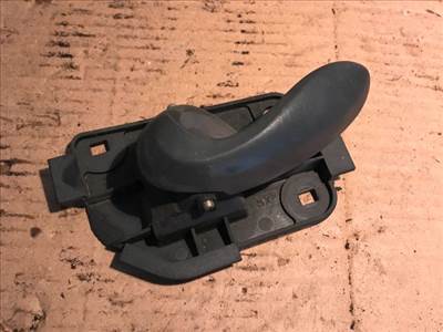 FIAT PUNTO (188) Bal első Belső Kilincs