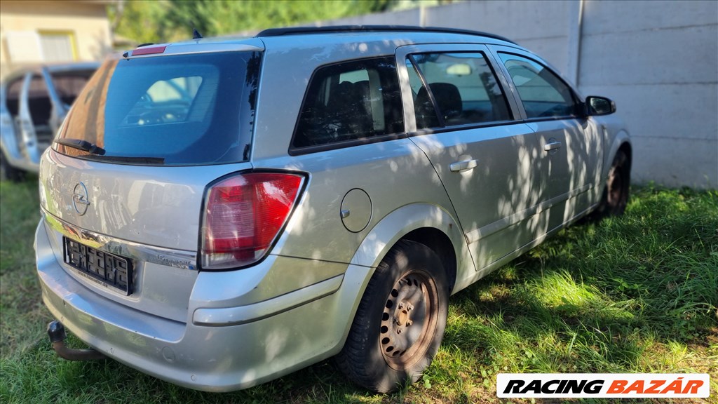 Opel Astra H Z16XEP kombi bontott alkatrész 2. kép