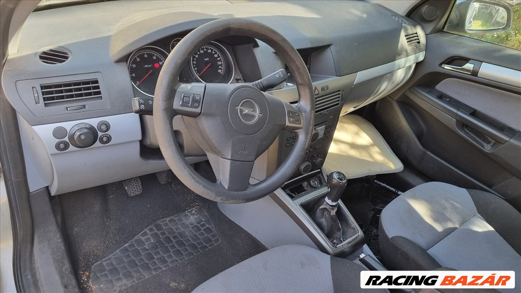 Opel Astra H Z16XEP kombi bontott alkatrész 5. kép