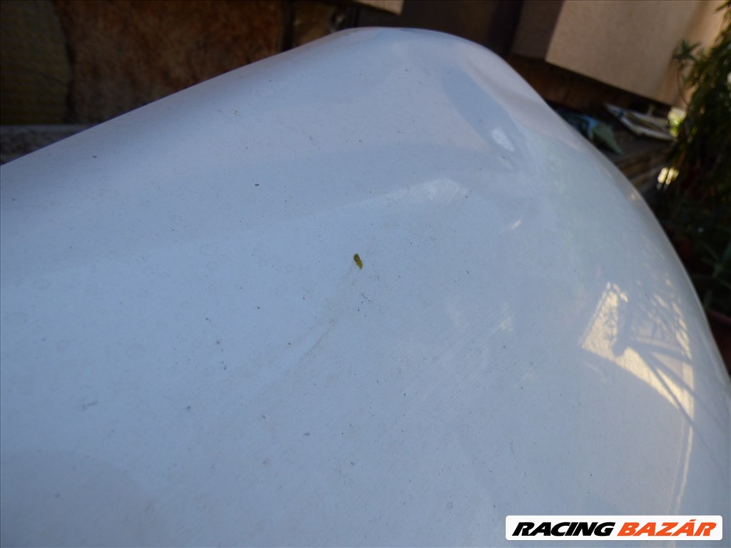 Toyota auris motorháztető J. B.zsanérral eladó 2. kép