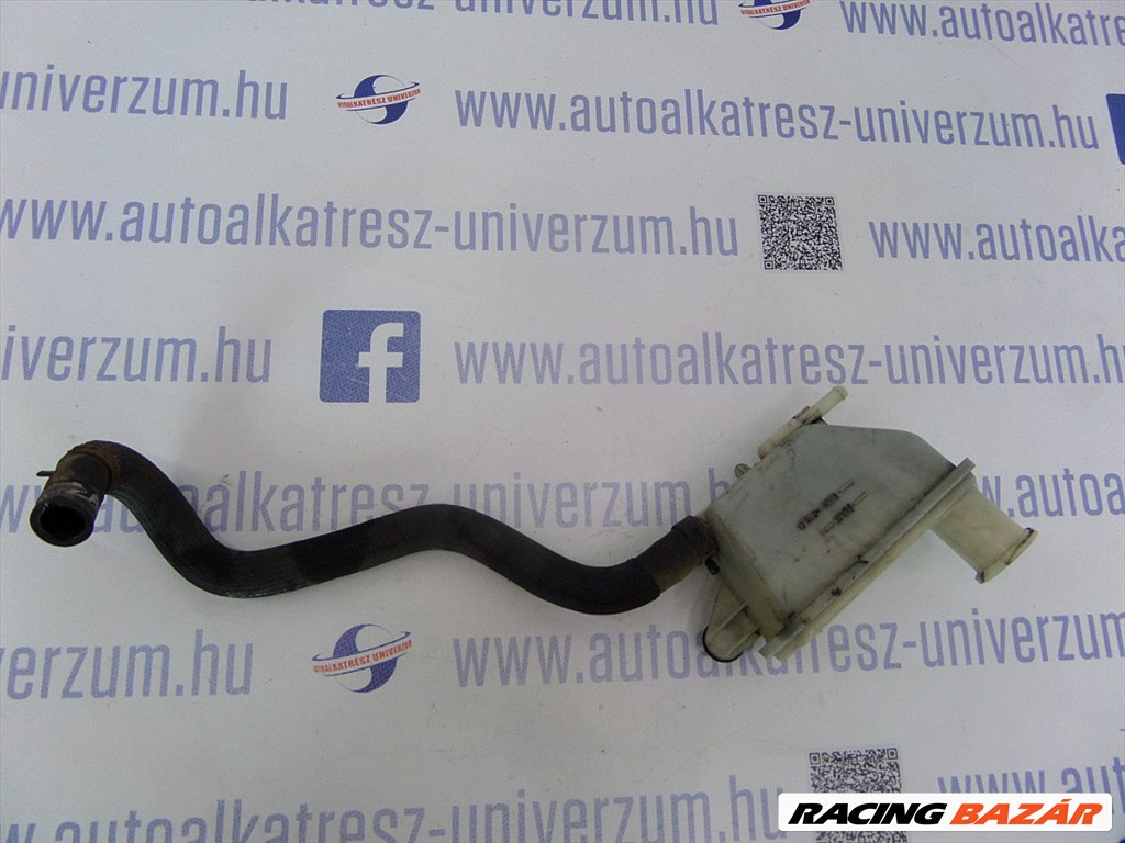 Ford Transit Connect Eladó gyári Ford bontott 1.8 dízel szervóolaj tartály jó állapotban. 2. kép