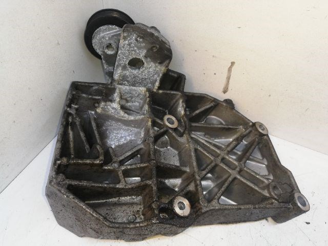VW PASSAT B5 Klímakompresszor Tartó Bak 2. kép