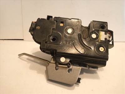 AUDI A4 B6 Bal hátsó Ajtózár Motor