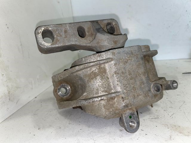 VW CADDY Motor Tartó Bak Jobb 2. kép