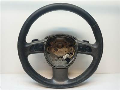 AUDI A8 Multikormány