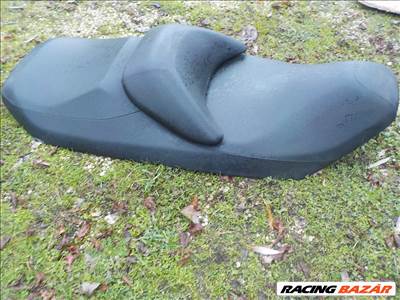 SUZUKI BURGMAN 650,2009-ESRŐL:HIBÁTLAN  HASZNÁLT GYÁRI BŐRÜLÉS ELADÓ