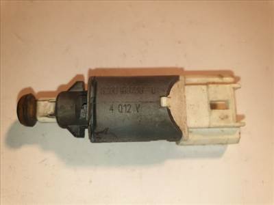 RENAULT CLIO II (BB0/1/2_, CB0/1/2_) Fék Pedál Kapcsoló