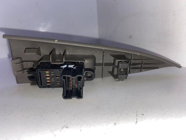 NISSAN NOTE Bal hátsó Ablakemelő Kapcsoló 2. kép