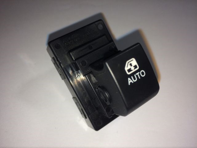 KIA CEED Jobb hátsó Ablakemelő Kapcsoló 1. kép