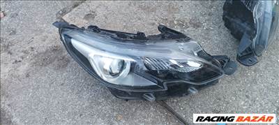 Peugeot 2008 I jobb oldali fényszóró eladó
