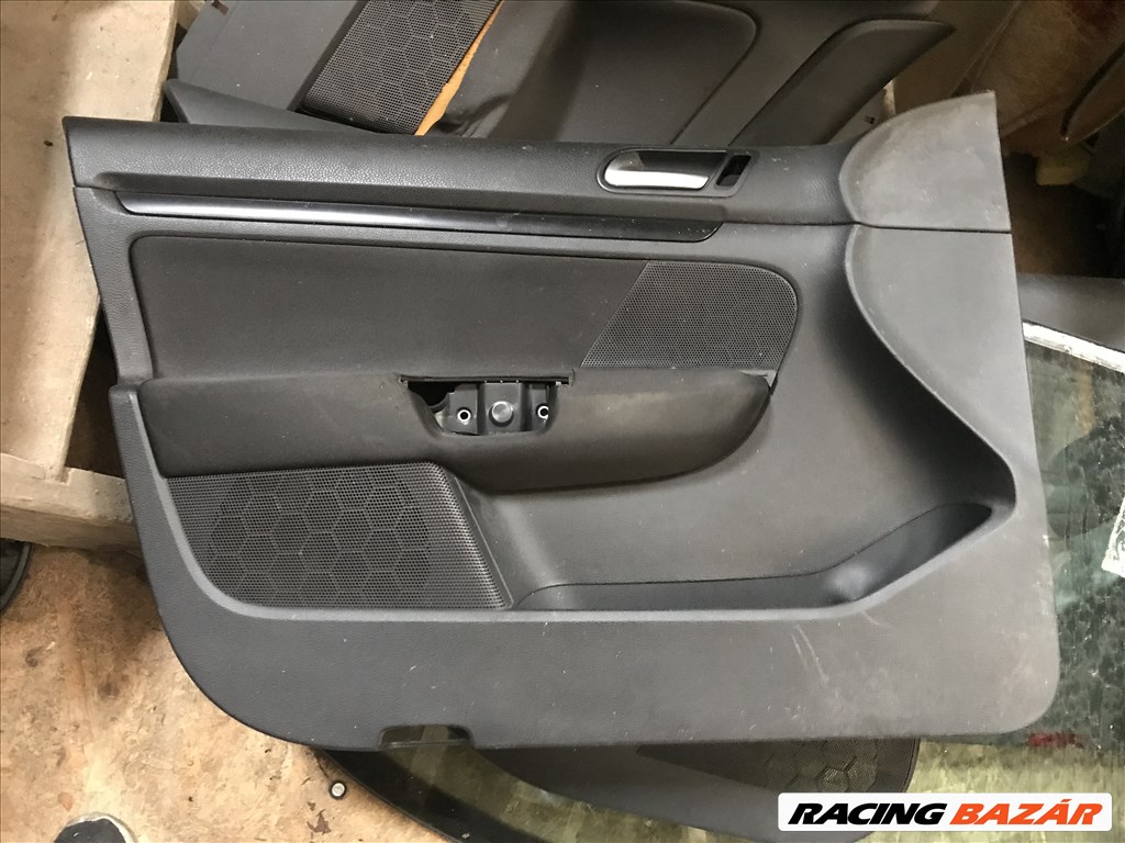 Volkswagen Golf VI bal első ajtókárpit 1. kép
