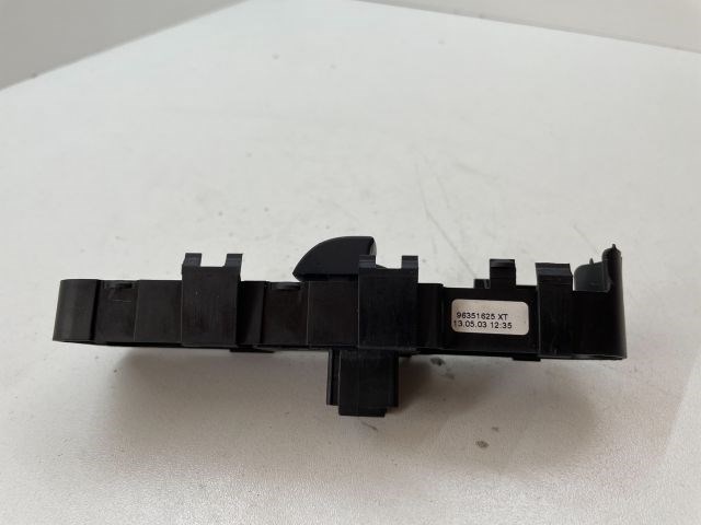 PEUGEOT 307 (3A/C) Jobb első Ablakemelő Kapcsoló 6. kép