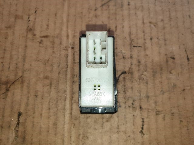 HYUNDAI TRAJET (FO) Jobb hátsó Ablakemelő Kapcsoló 2. kép