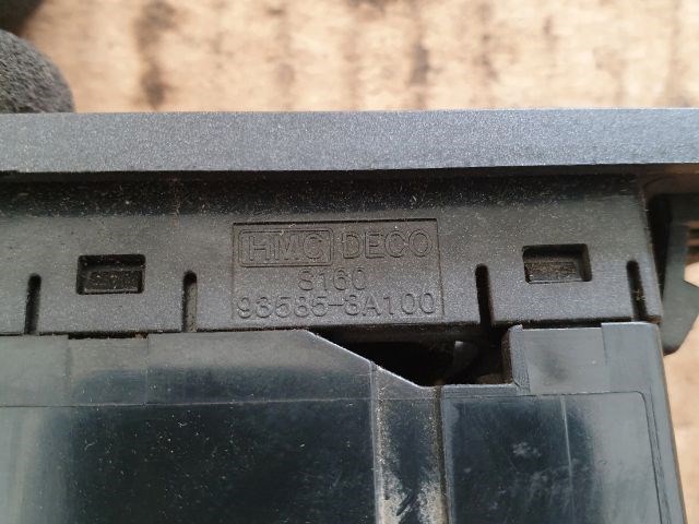 HYUNDAI TRAJET (FO) Jobb hátsó Ablakemelő Kapcsoló 3. kép