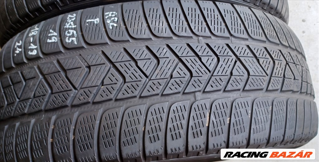 Defekttűrő Pirelli Scorpion Winter 235/55 R19 téli gumik 4db 1. kép