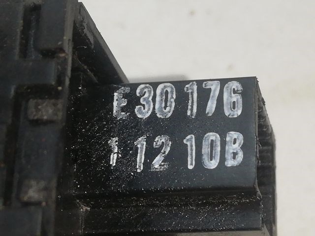 RENAULT FLUENCE (L30_) Jobb hátsó Ablakemelő Kapcsoló 3. kép