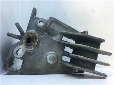 NISSAN QASHQAI / QASHQAI PLUS 2 (J10, JJ10) Tartó Bak