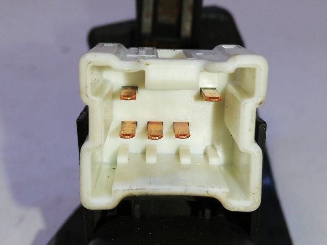 SUBARU LEGACY Jobb hátsó Ablakemelő Kapcsoló 4. kép