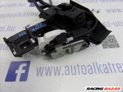Ford Focus III MK3 Bal hátsó ajtózár, bontott, centrálzár