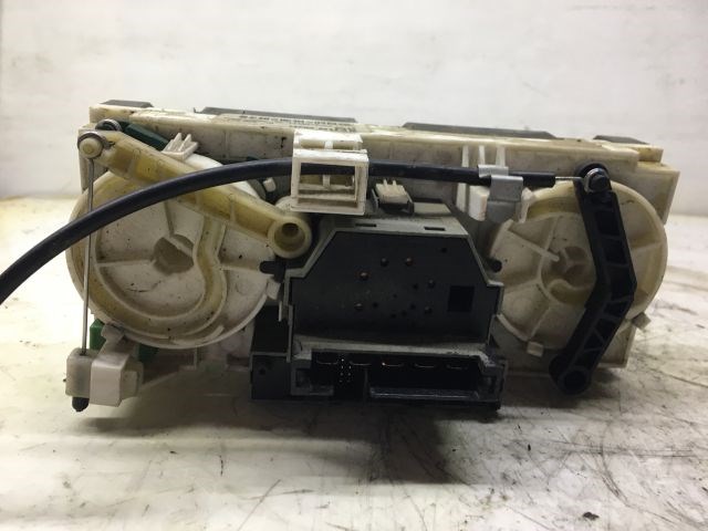 OPEL ASTRA G Ferdehátú (F48_, F08_) Fűtéskapcsoló (manuális klímás) 2. kép