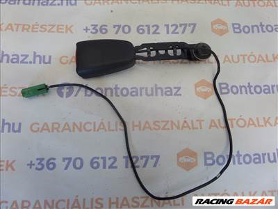 Volvo S40 Eladó jobb első biztonsági övfeszitő, jeladós