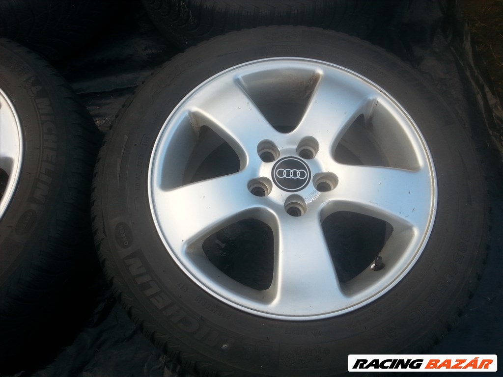  5x112 lyukosztású Audi A3 gyári alufelni, rajta 205/55R16 Michelin téli gumi  3. kép