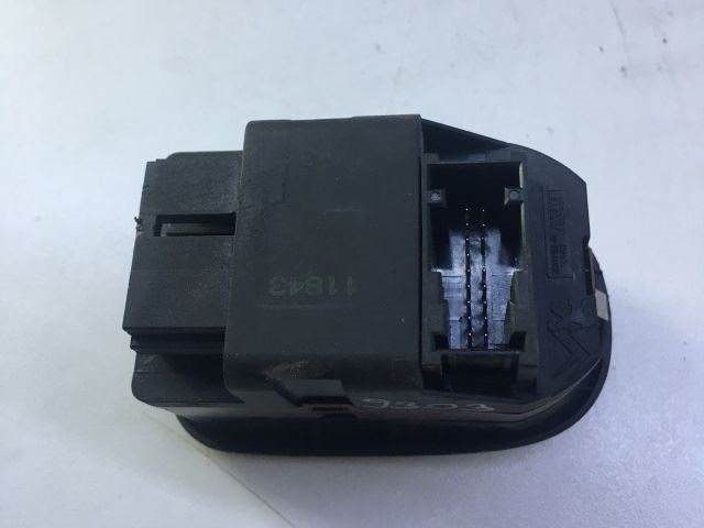 PEUGEOT 206 Ferdehátú (2A/C) Bal első Ablakemelő Kapcsoló 2. kép