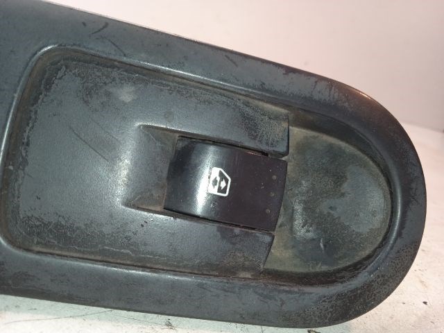 RENAULT MEGANE II Jobb első Ablakemelő Kapcsoló 5. kép