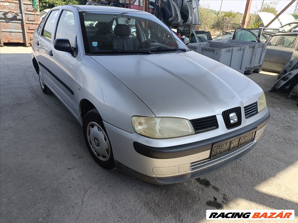 Seat Cordoba 6L 1.4Mpi(AKK) bontott alkatrészei, LS7N színben eladók 1. kép