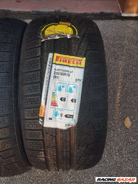 Új 2db Pirelli 235/35 19 téli gumi r19 " 1. kép