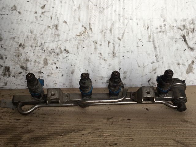 AUDI A4 (8E2, B6) Porlasztó Sor / Híd 2. kép