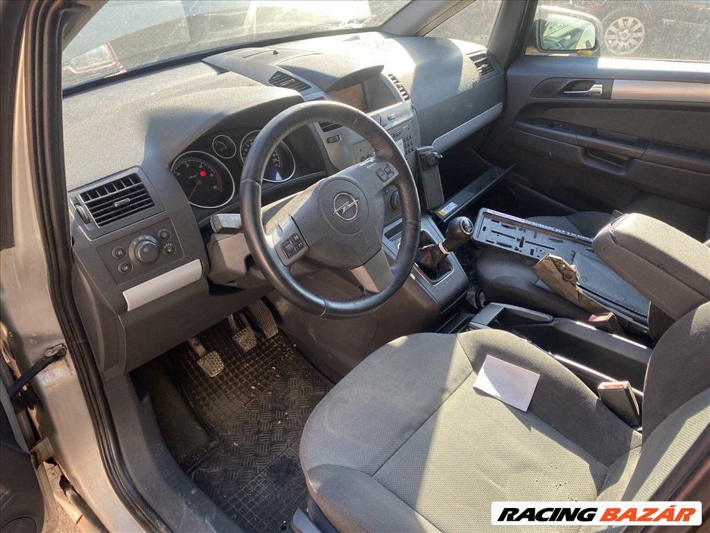 Opel Zafira B 1.9D bontott alkatrészei 2. kép