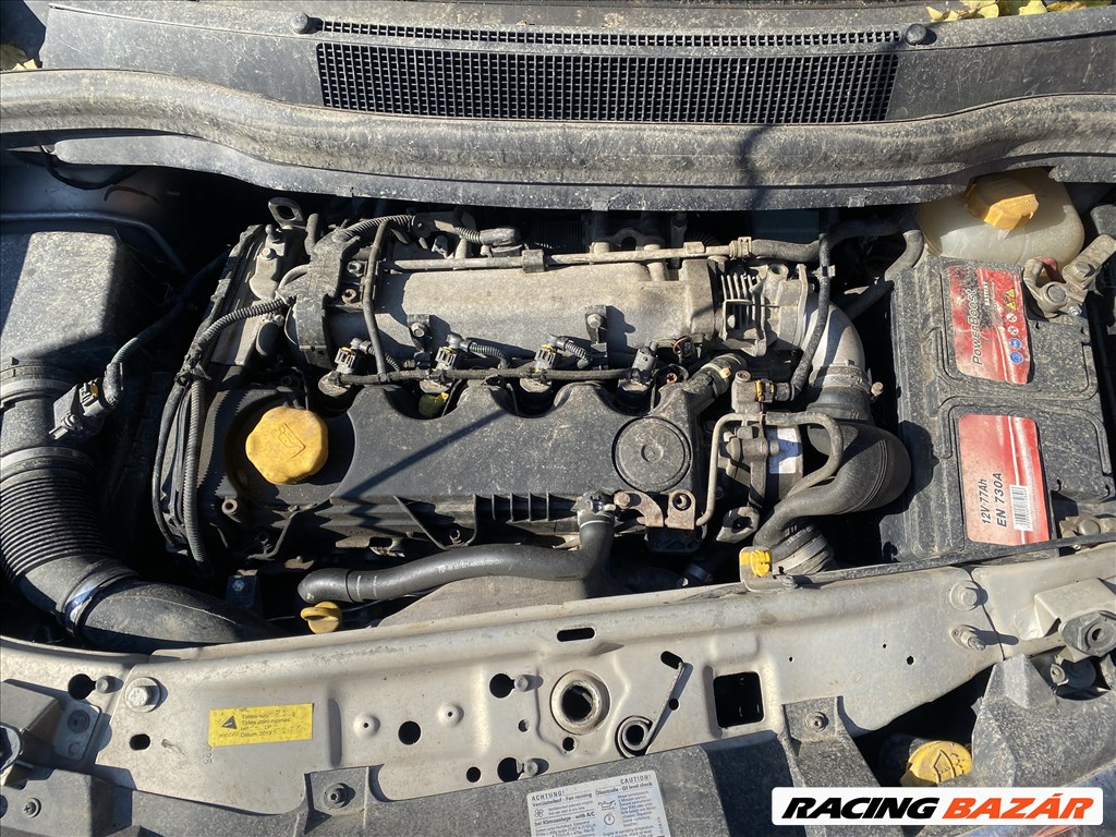 Opel Zafira B 1.9D bontott alkatrészei 3. kép
