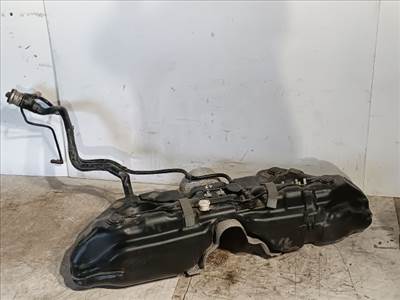MERCEDES-BENZ C-CLASS (W204) Tank