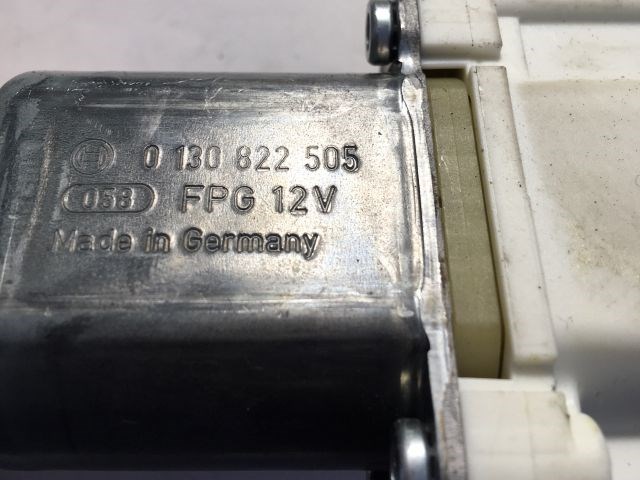 MERCEDES-BENZ E-CLASS (W212) Bal hátsó Ablakemelő Motor 3. kép