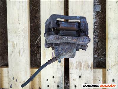 Dacia Sandero I 1.6 MPI jobb első féknyereg 