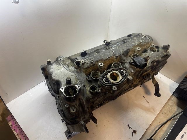 BMW X6 (F16, F86) Jobb Hengerfej (V-Motor/Boxer) 2. kép