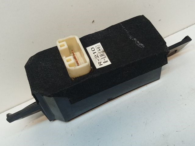 SUBARU LEGACY Bal hátsó Ablakemelő Kapcsoló 2. kép