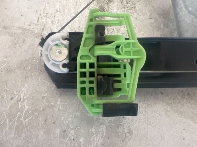 BMW 1 (E87) Bal hátsó Ablakemelő Szerkezet (Mechanikus) 5. kép