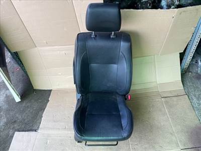 SUZUKI GRAND VITARA II (JT) Jobb első Ülés