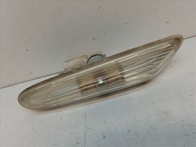 BMW 3 E91 Jobb első Sárvédő Irányjelző