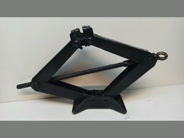 NISSAN ALMERA I Emelő 1. kép