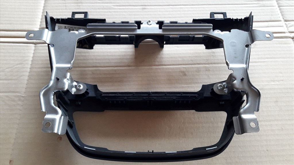 Opel Insignia Középkonzol Keret 22 759 483 2. kép